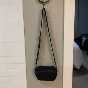 Lululemon crossbody